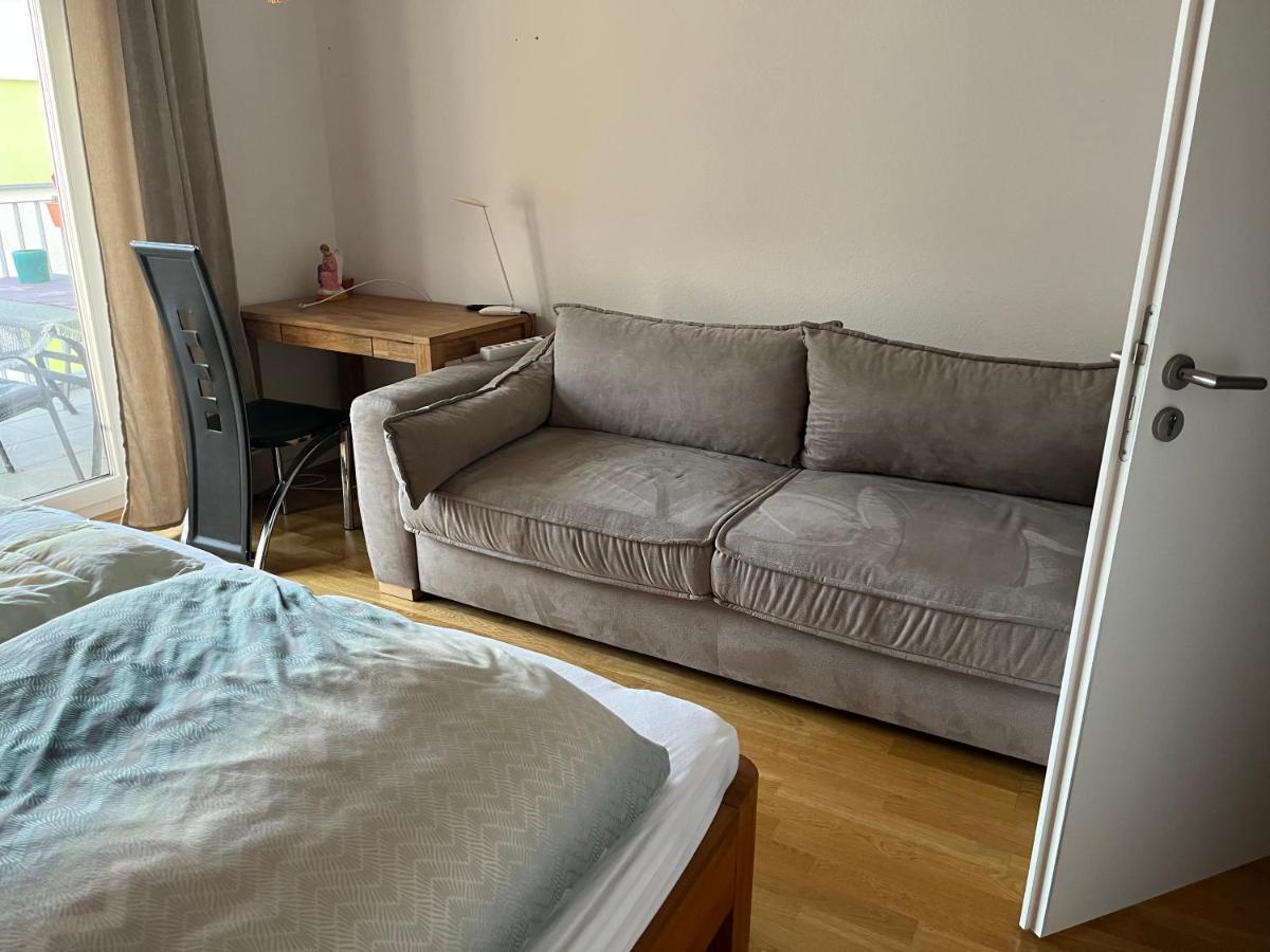 Schoenes Zimmer In Zentraler Lage Ulm Bagian luar foto