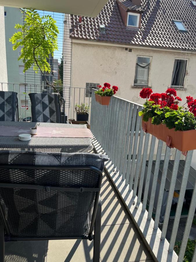 Schoenes Zimmer In Zentraler Lage Ulm Bagian luar foto